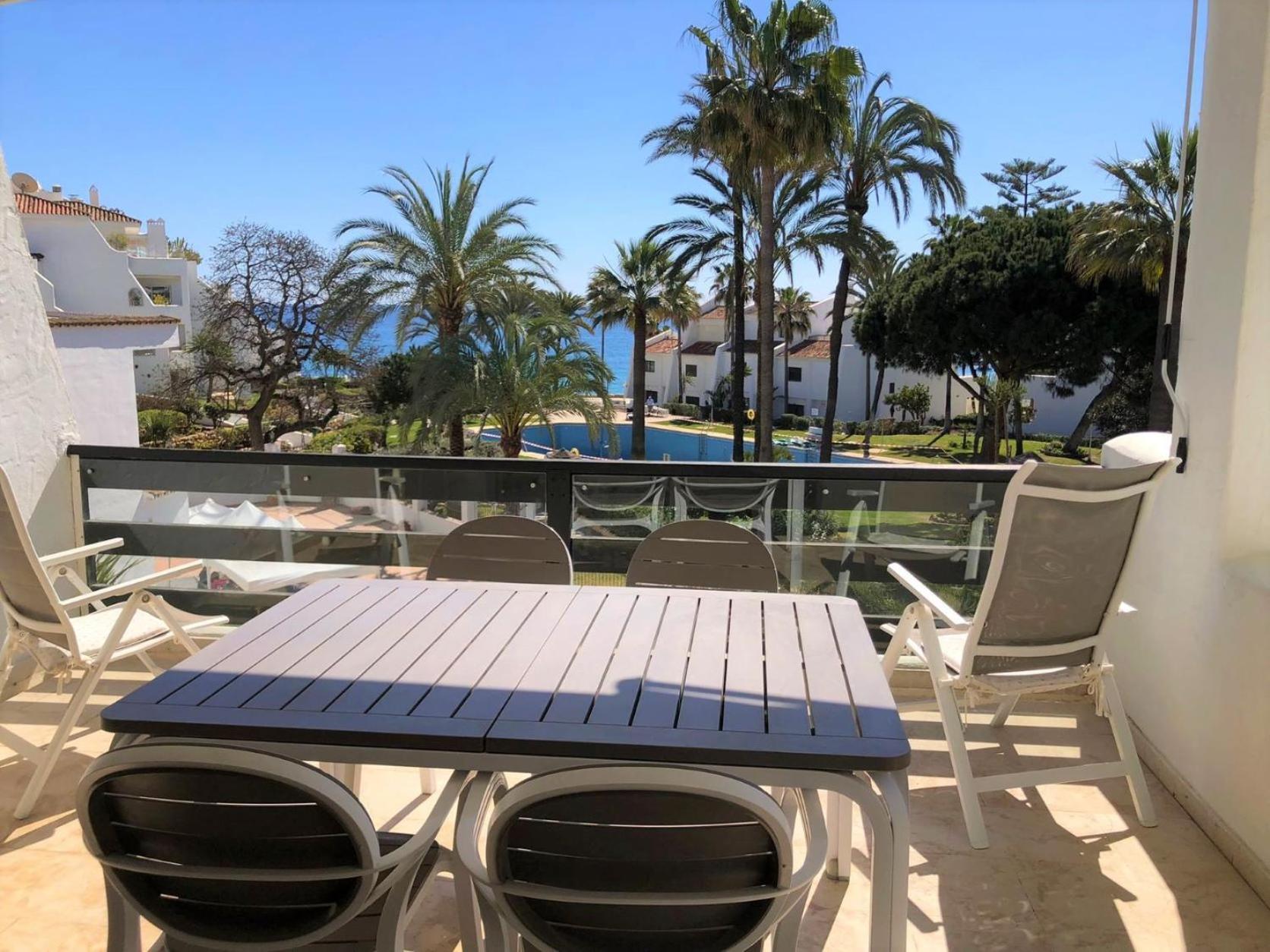Coral Beach Aparthotel Марбеля Екстериор снимка