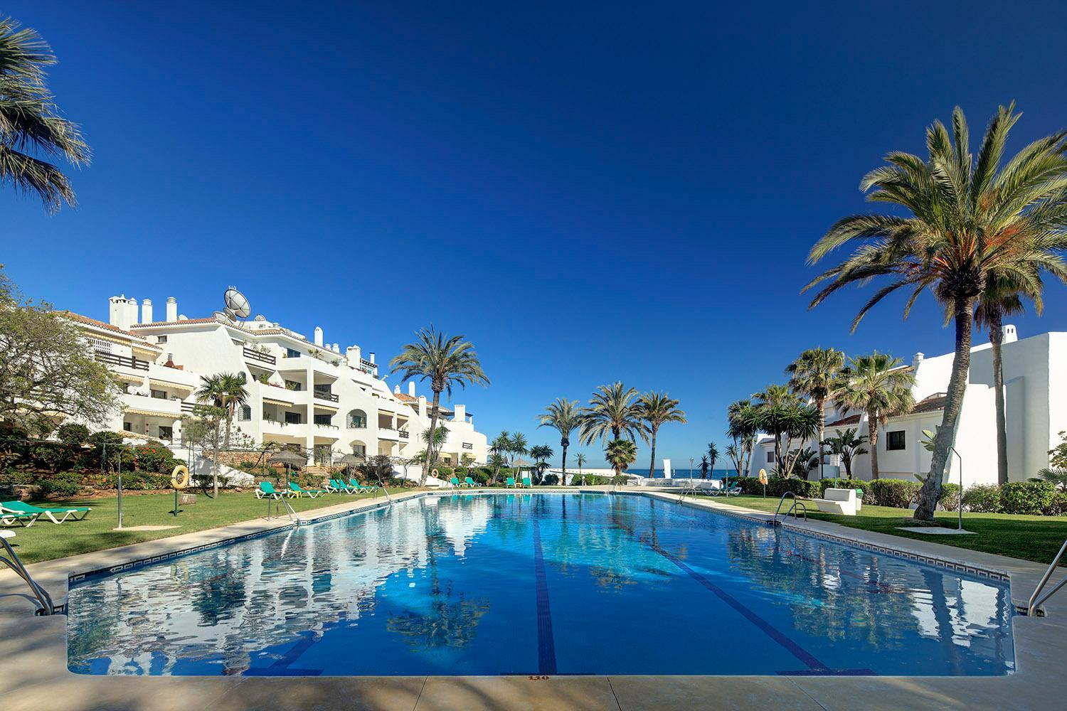 Coral Beach Aparthotel Марбеля Екстериор снимка